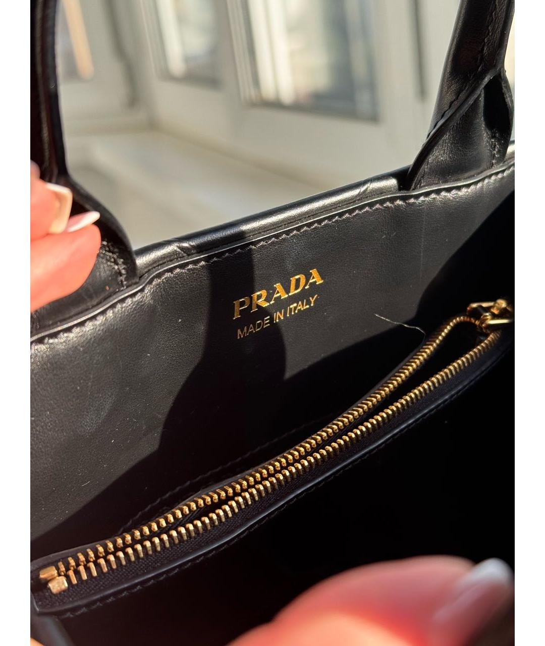 PRADA Черная кожаная сумка с короткими ручками, фото 6