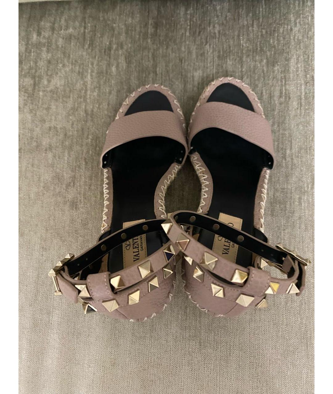 VALENTINO Бежевые кожаные босоножки, фото 2