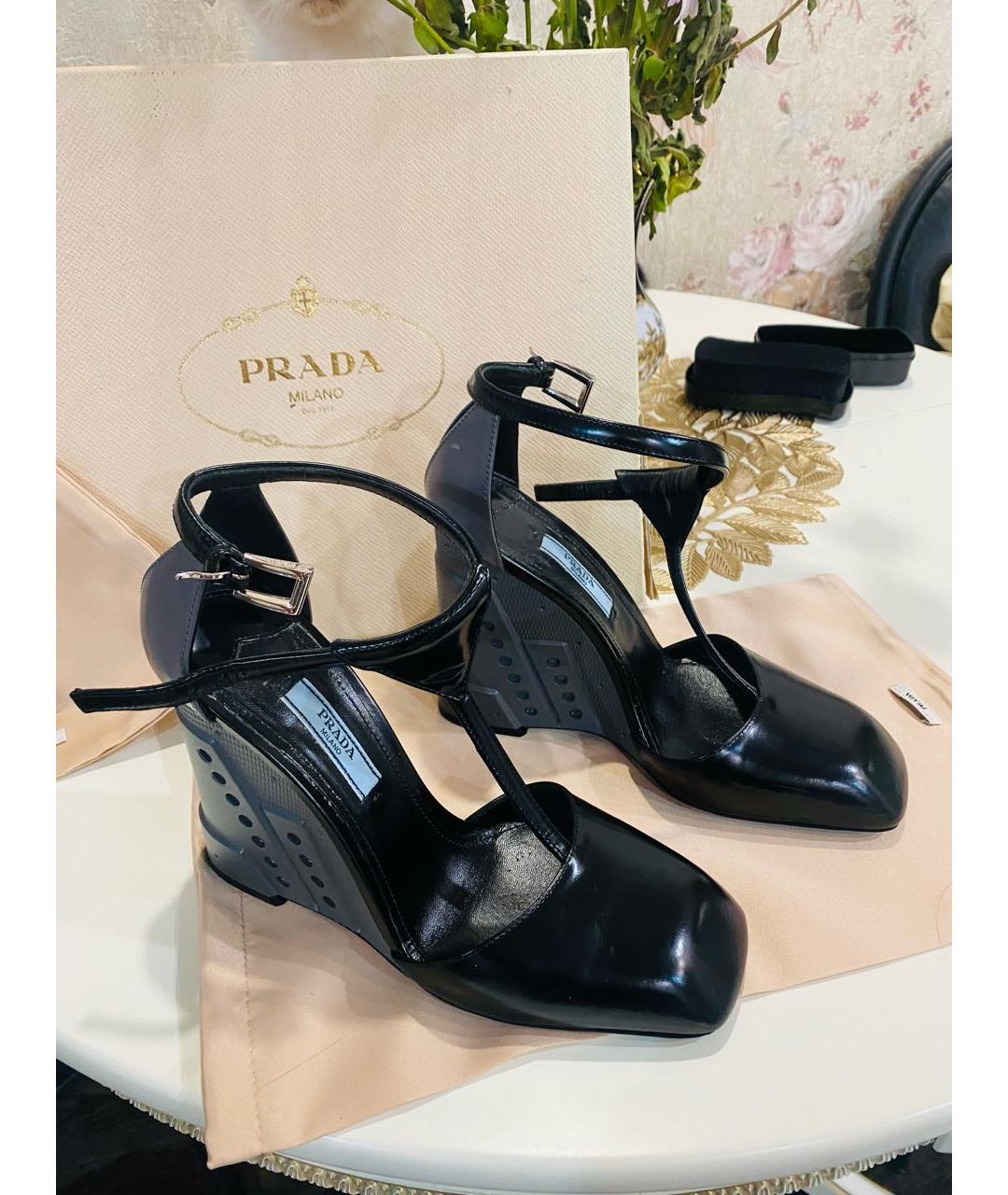 PRADA Черные кожаные туфли, фото 4