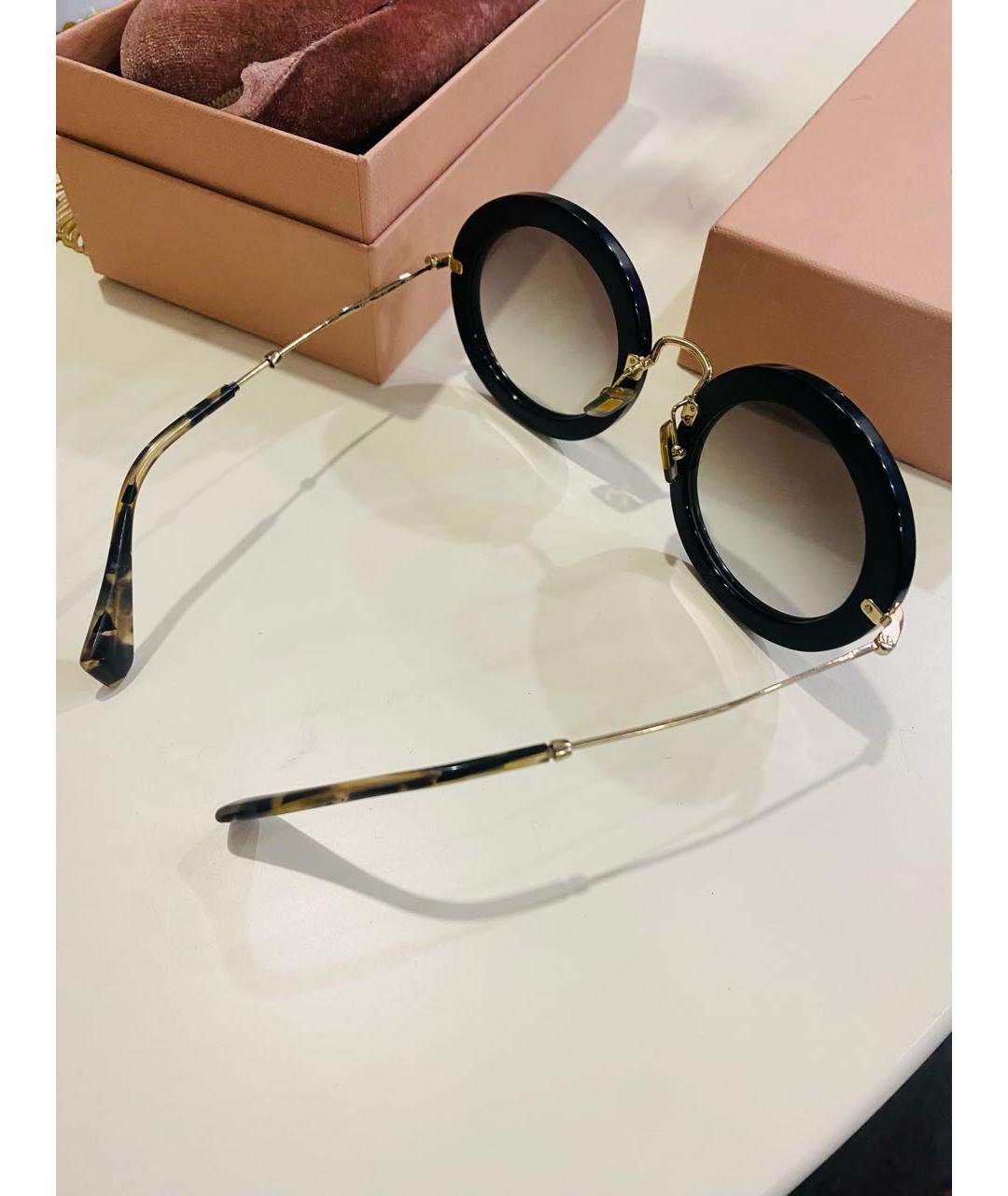 MIU MIU Черные пластиковые солнцезащитные очки, фото 3