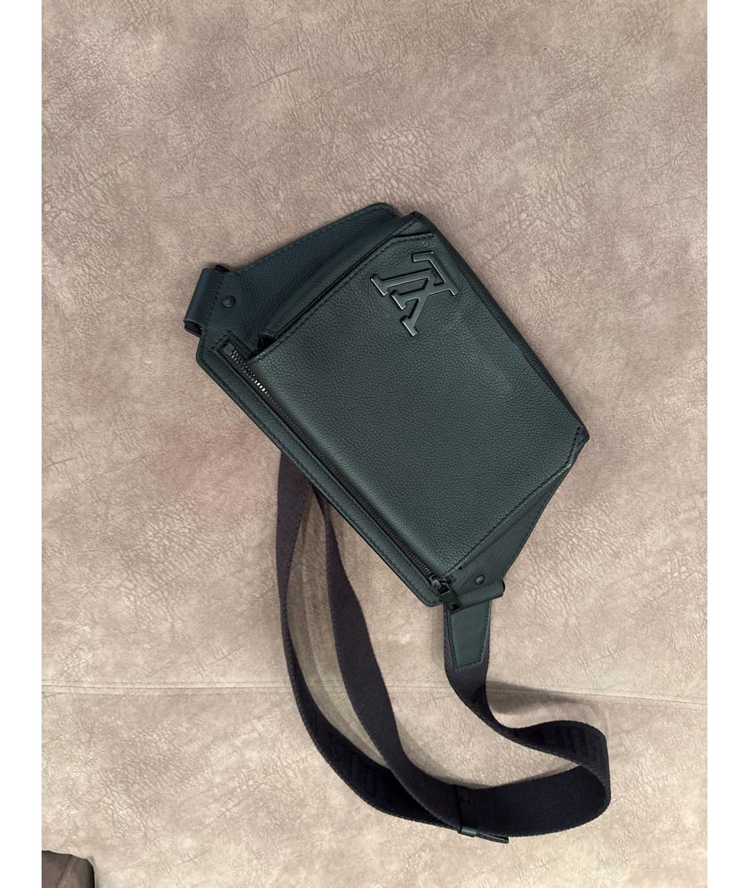 LOUIS VUITTON Черная кожаная барсетка, фото 2