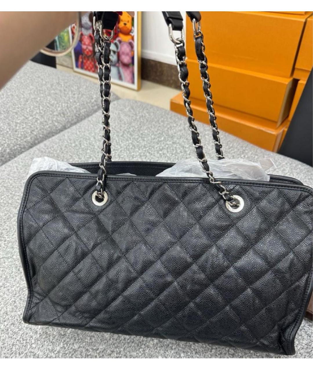 CHANEL Черная кожаная сумка тоут, фото 5
