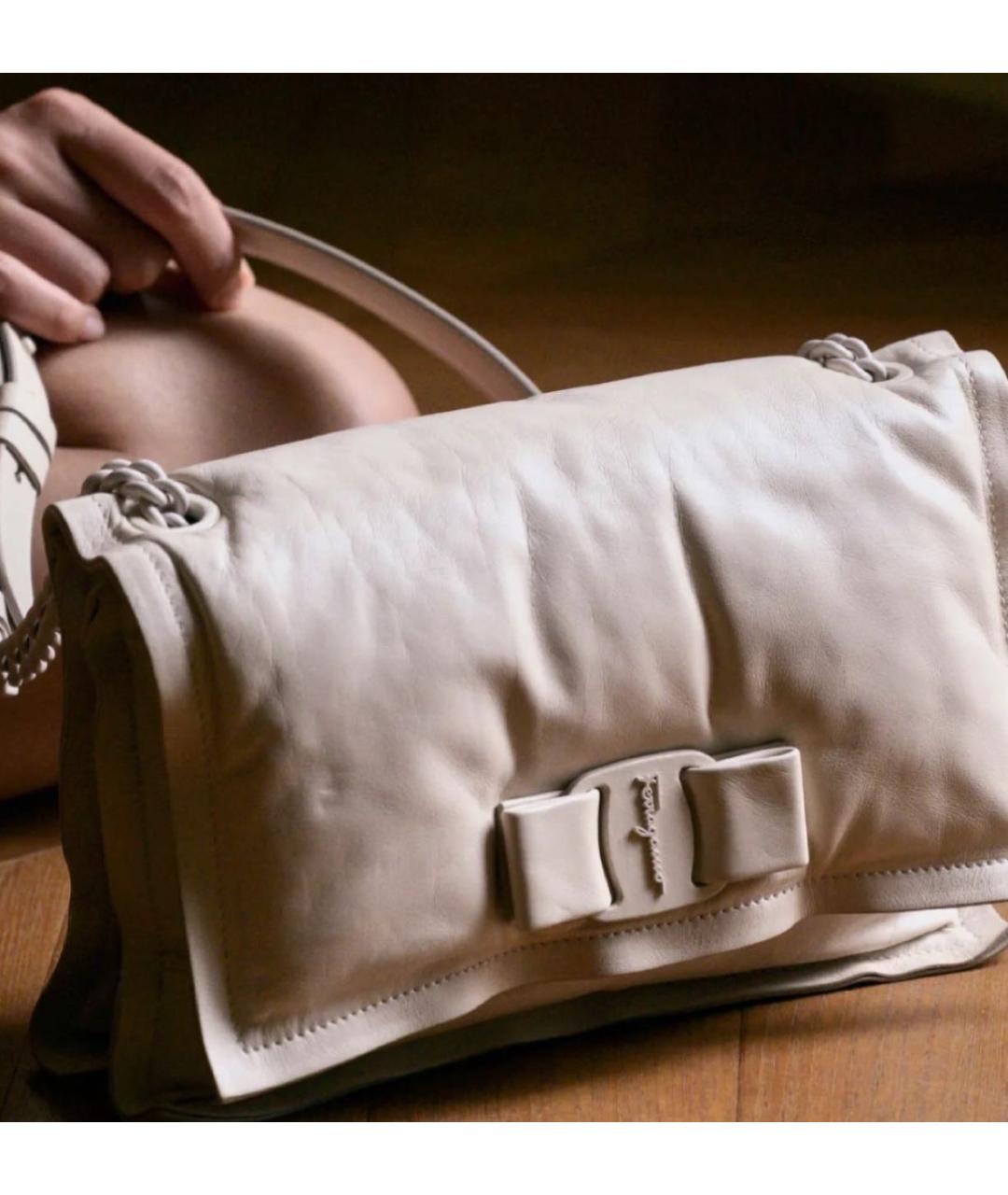 FERRAGAMO Бежевая кожаная сумка через плечо, фото 7