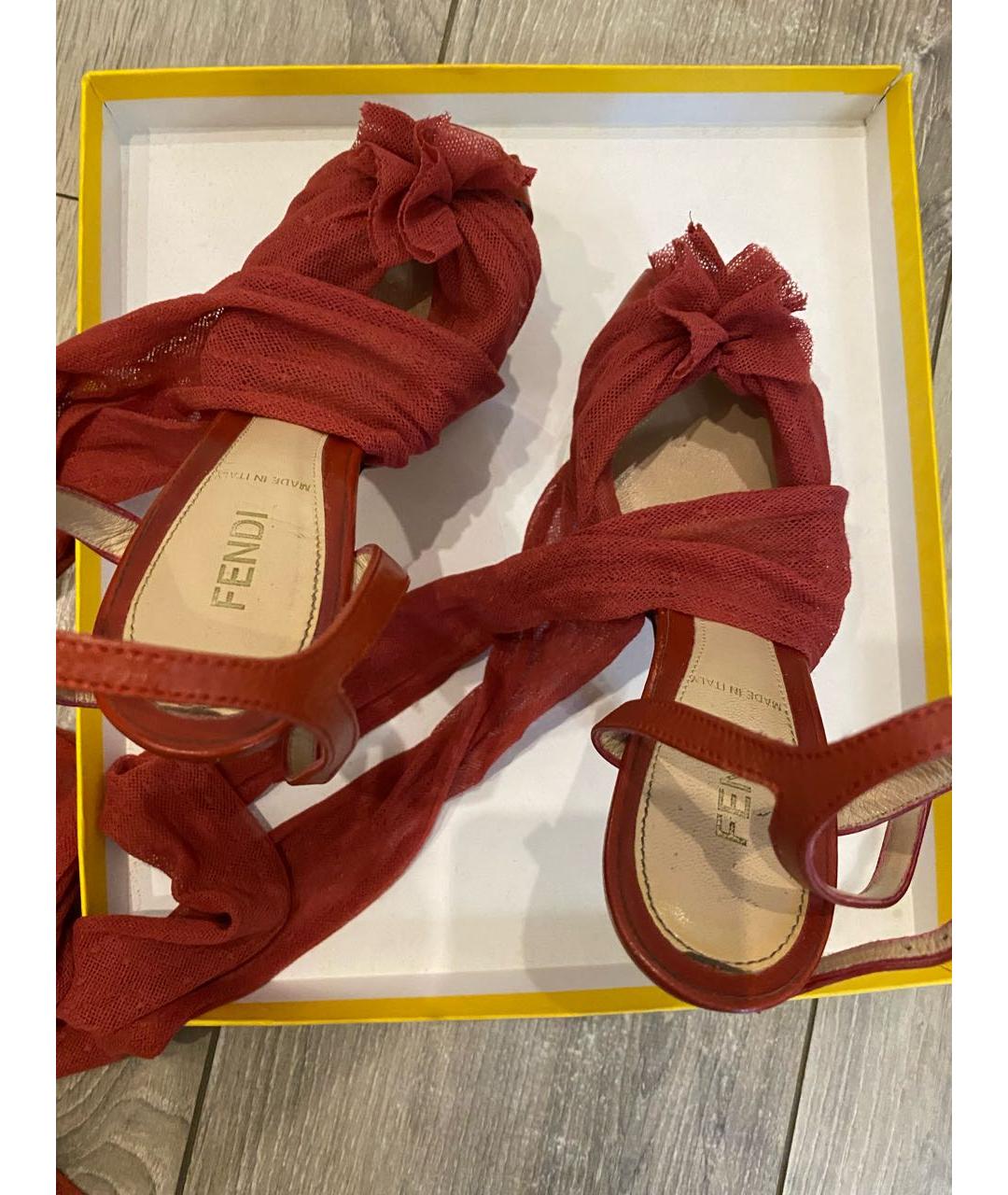 FENDI Бордовые кожаные босоножки, фото 5