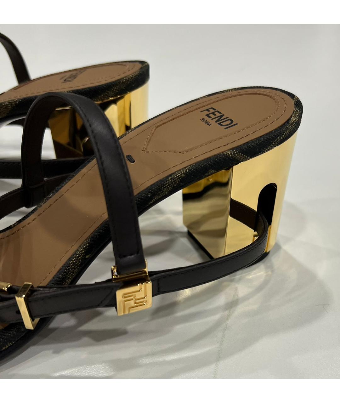 FENDI Коричневые босоножки, фото 4