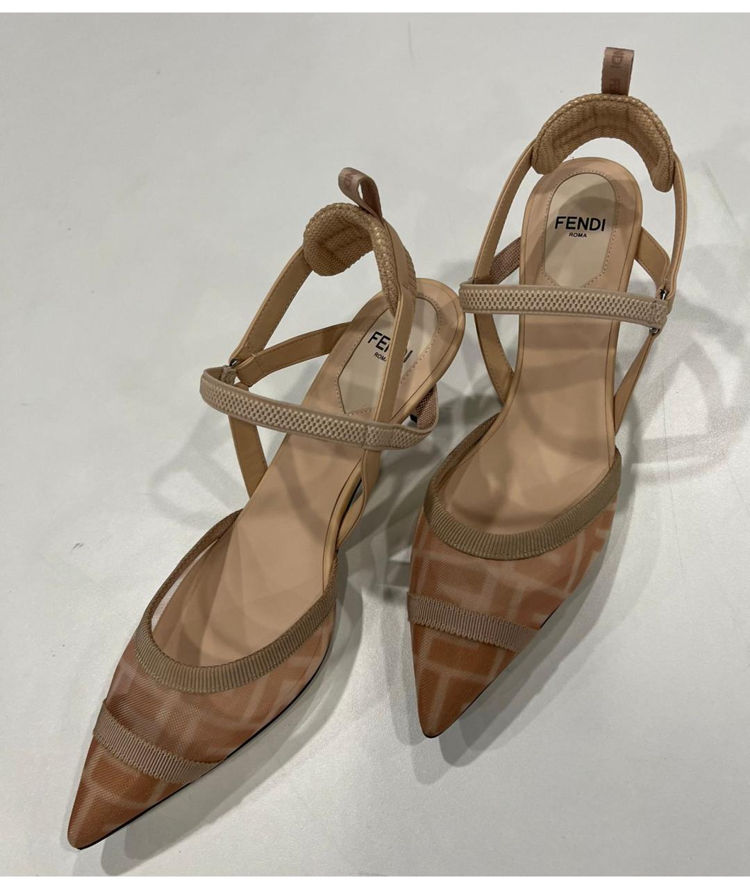 FENDI Бежевые туфли, фото 5