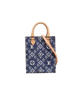 LOUIS VUITTON Сумка через плечо