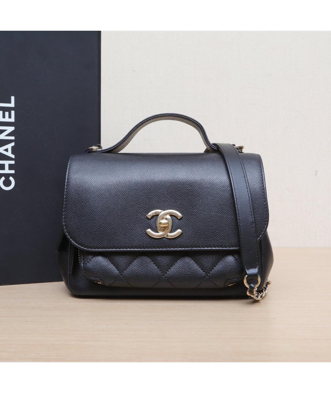 CHANEL Черная кожаная сумка через плечо, фото 2