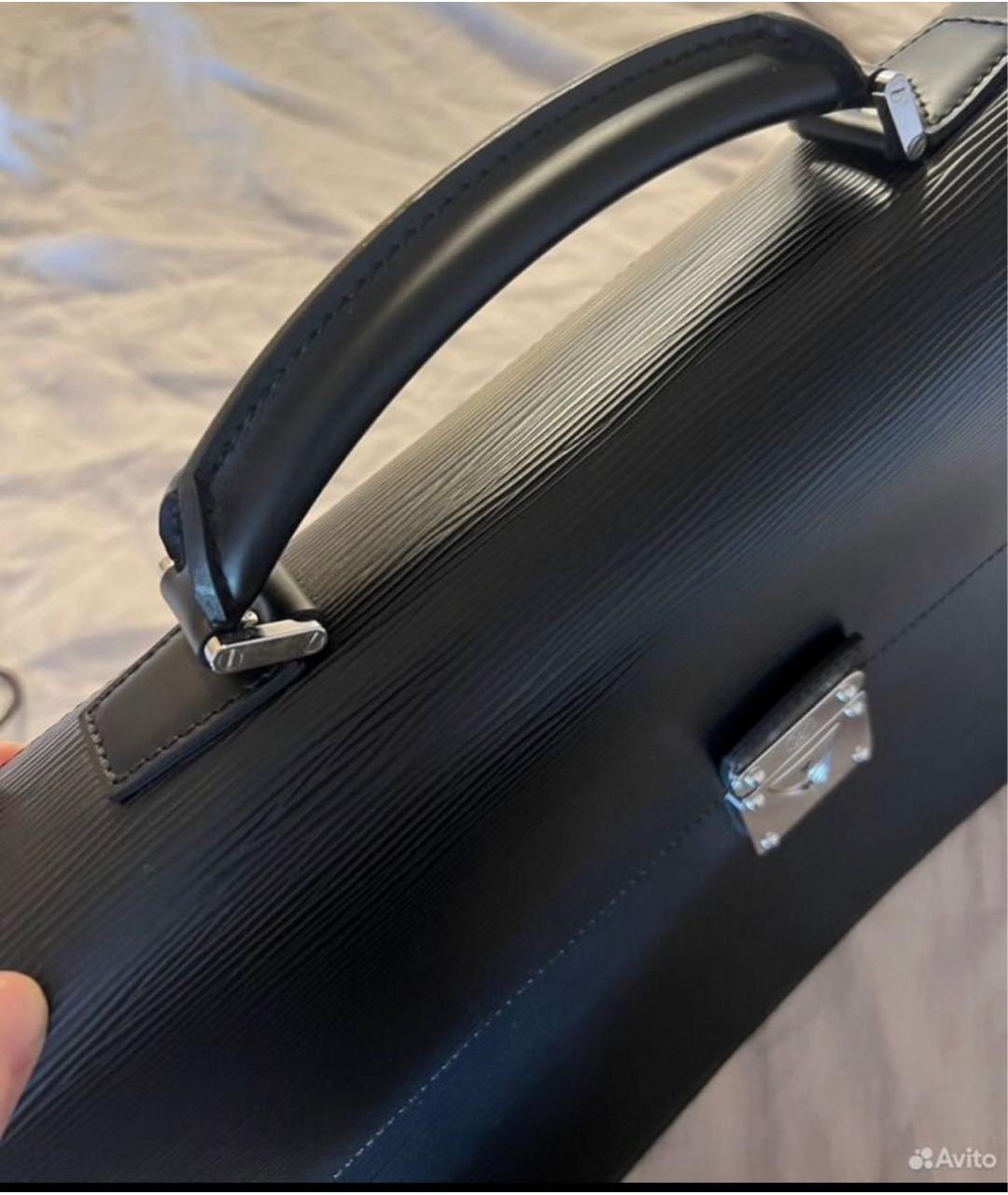 LOUIS VUITTON Черный кожаный портфель, фото 2
