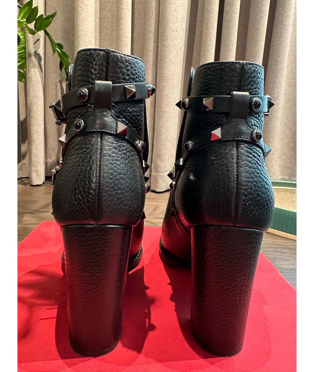 VALENTINO Черные кожаные ботильоны, фото 4