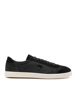 PRADA Низкие кроссовки / кеды
