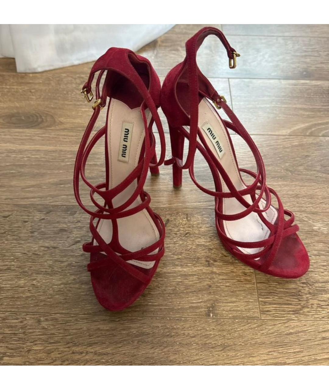 MIU MIU Бордовые замшевые босоножки, фото 2