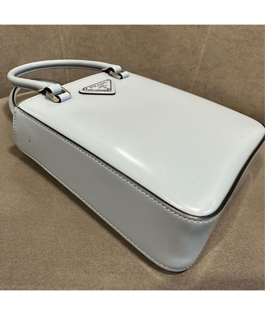 PRADA Голубая сумка через плечо из лакированной кожи, фото 4