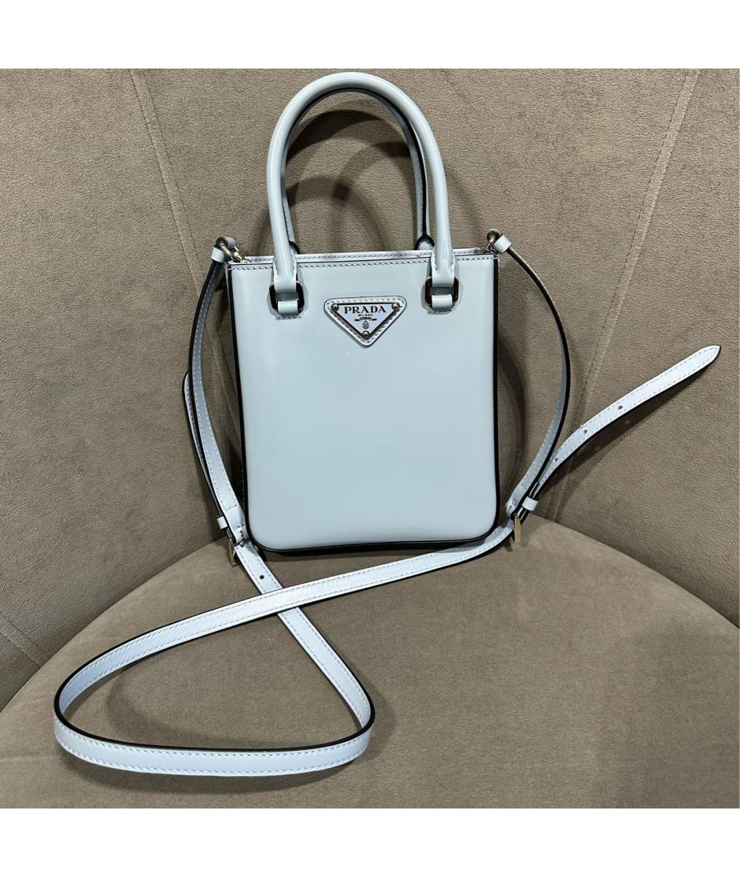 PRADA Голубая сумка через плечо из лакированной кожи, фото 5