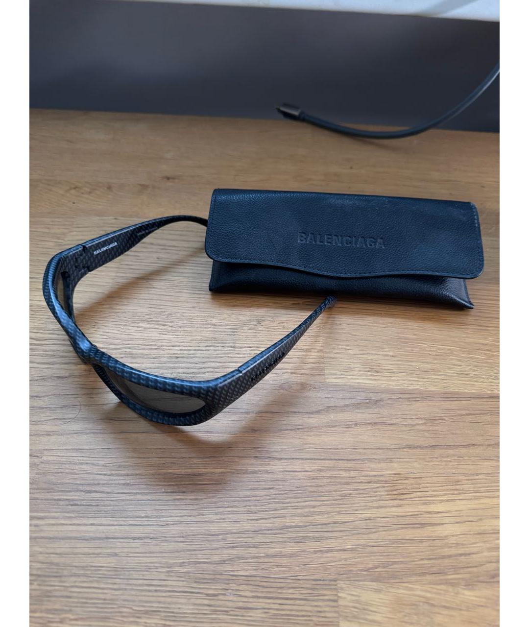 BALENCIAGA Серые пластиковые солнцезащитные очки, фото 4