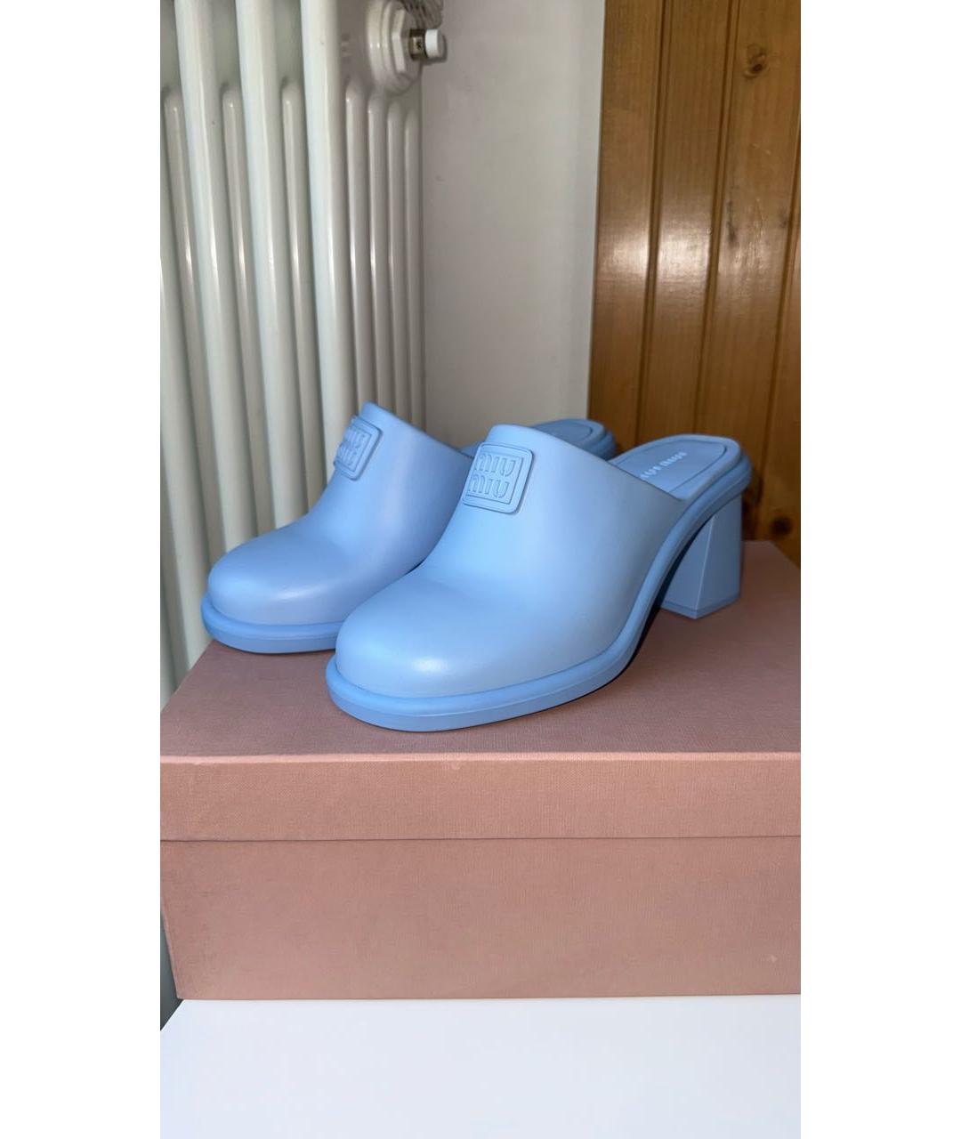 MIU MIU Голубые резиновые мюли, фото 7