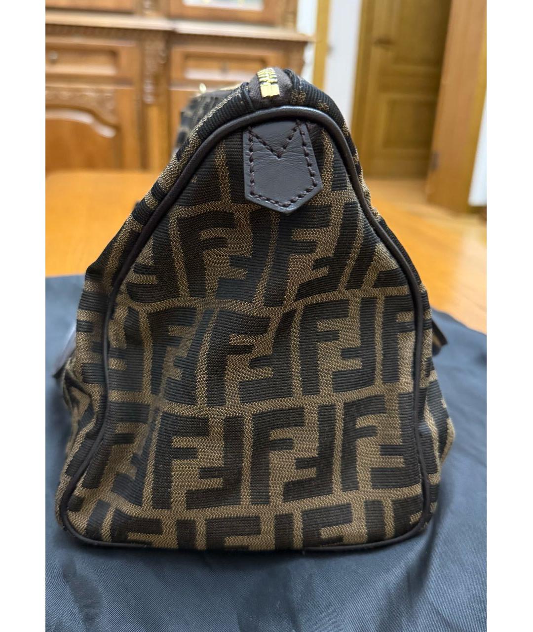 FENDI Коричневая тканевая сумка с короткими ручками, фото 2