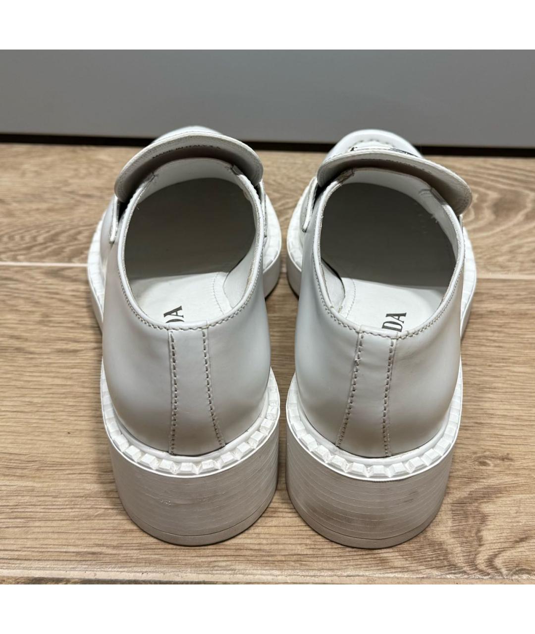 PRADA Белые кожаные лоферы, фото 4