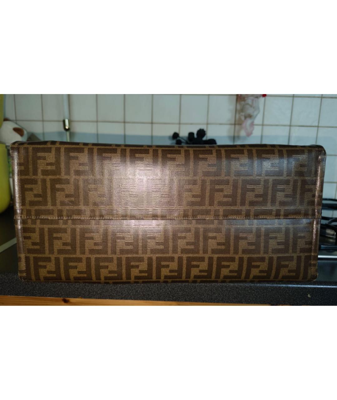 FENDI Коричневая сумка с короткими ручками из лакированной кожи, фото 6