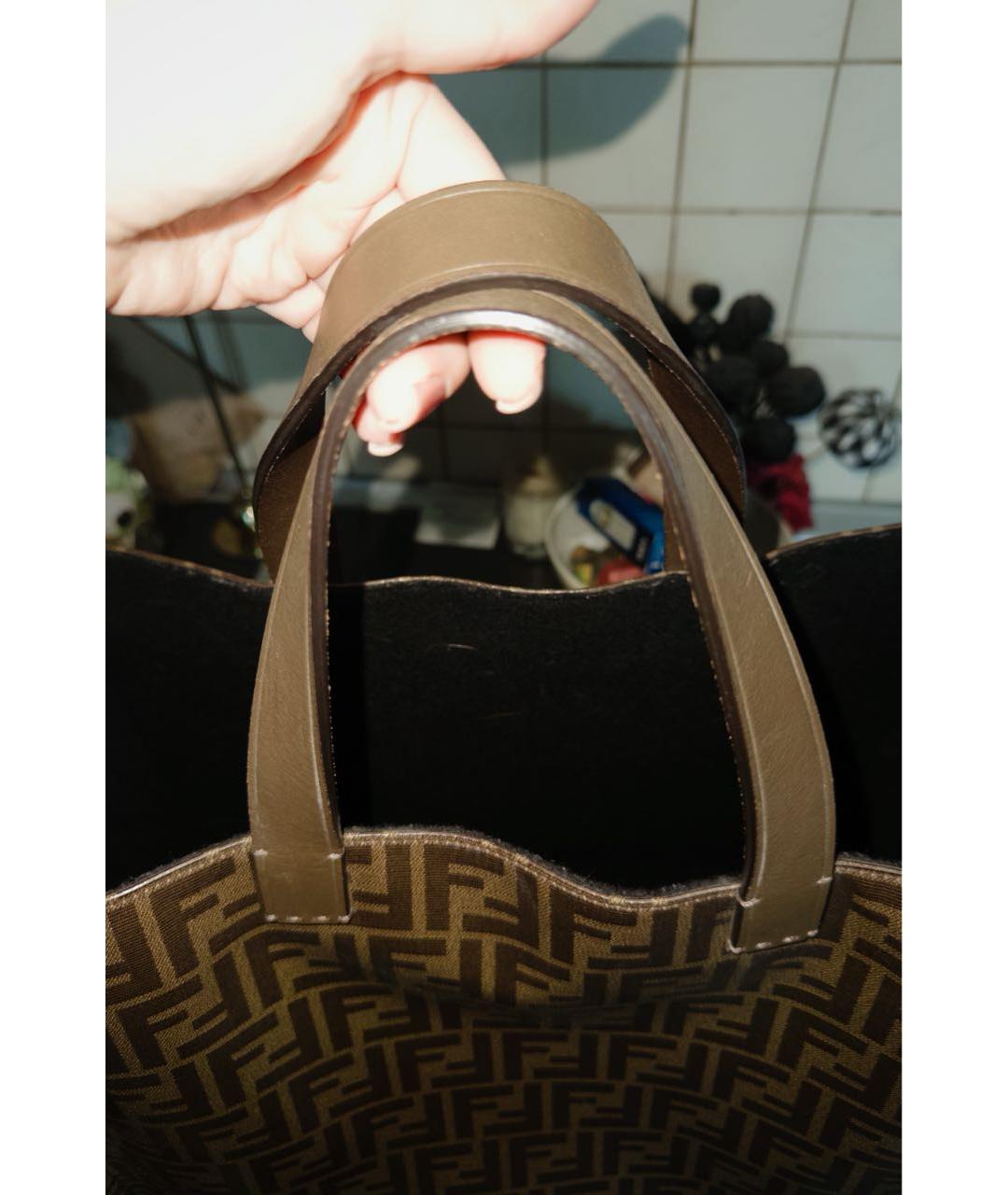 FENDI Коричневая сумка с короткими ручками из лакированной кожи, фото 4