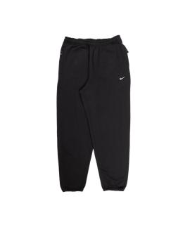 NIKE Повседневные брюки