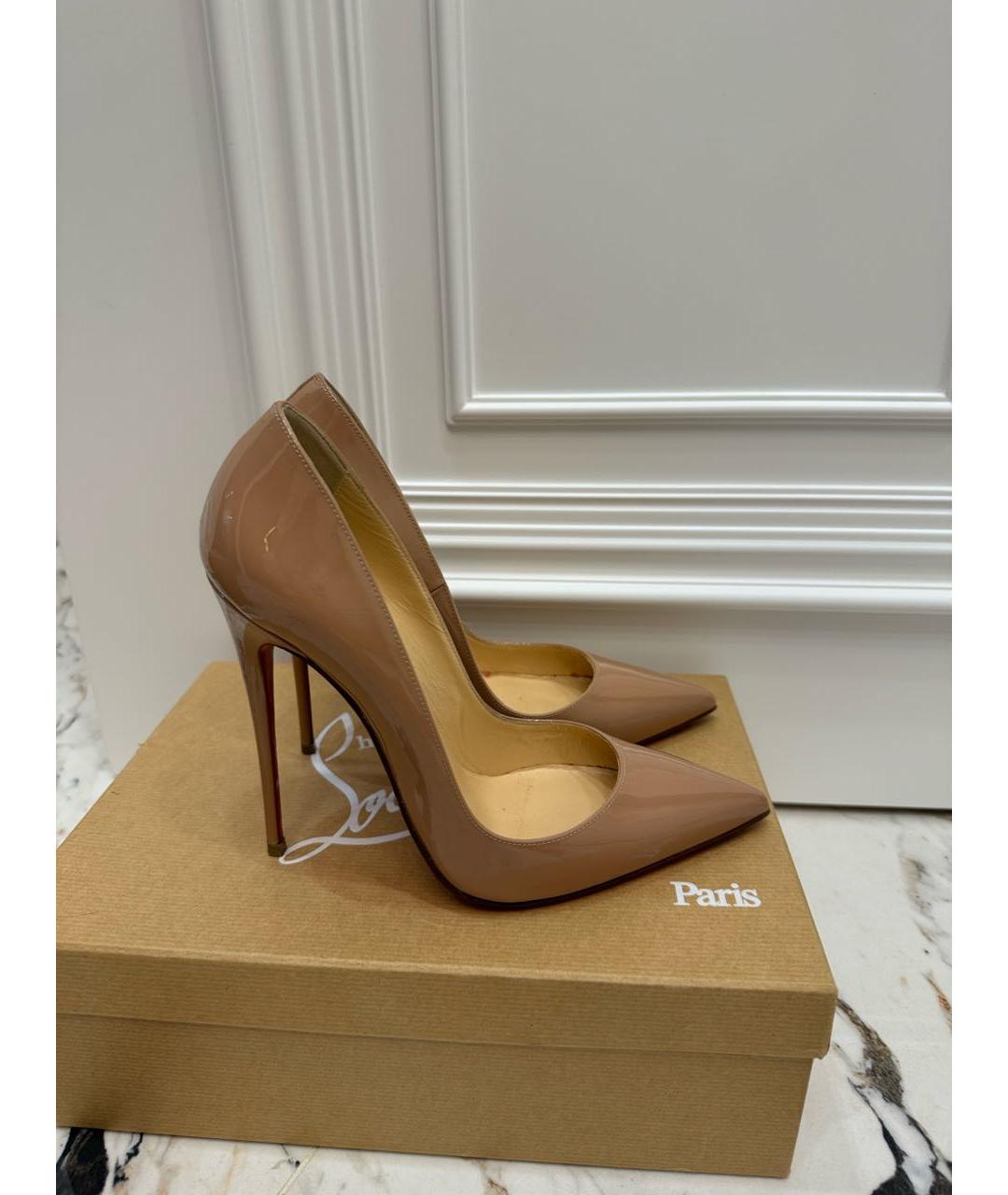 CHRISTIAN LOUBOUTIN Бежевые туфли из лакированной кожи, фото 9