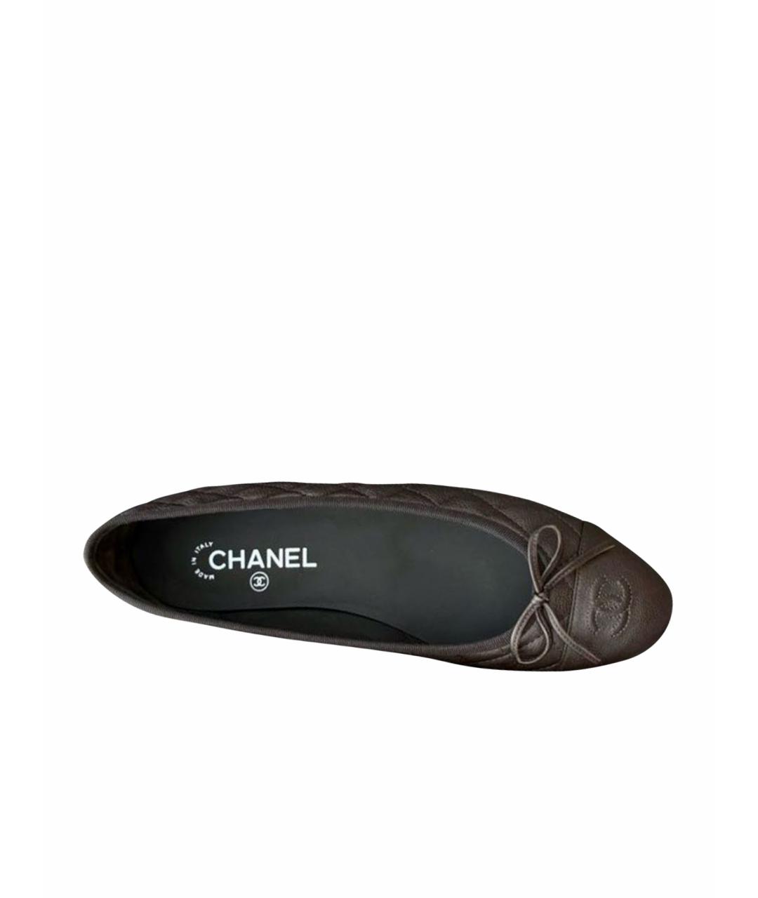 CHANEL Коричневые кожаные балетки, фото 1