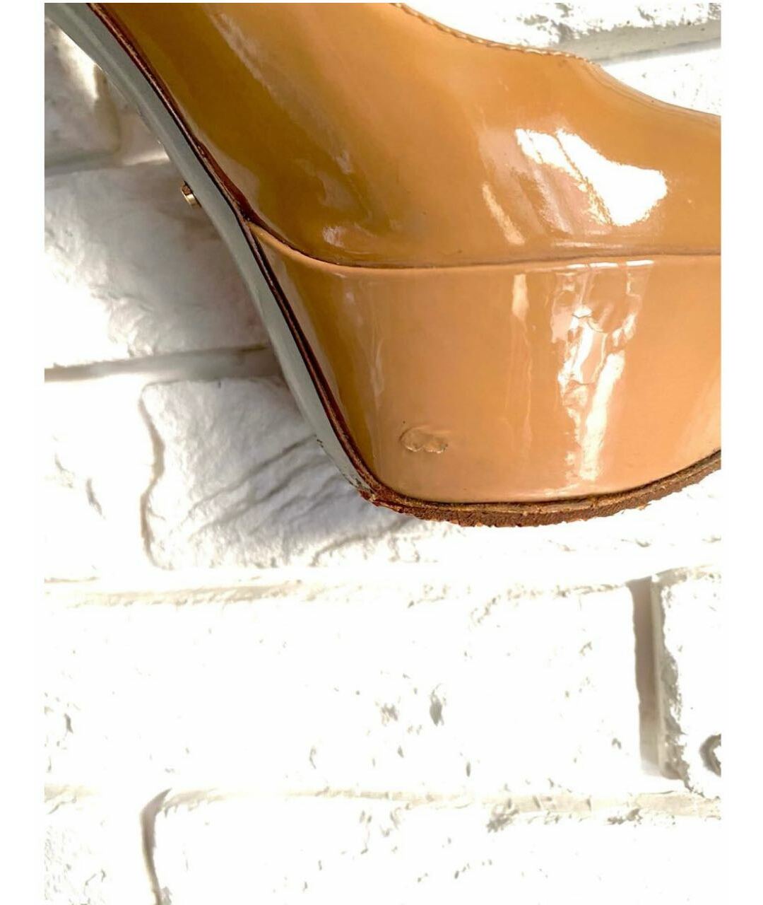 SERGIO ROSSI Бежевые туфли из лакированной кожи, фото 6