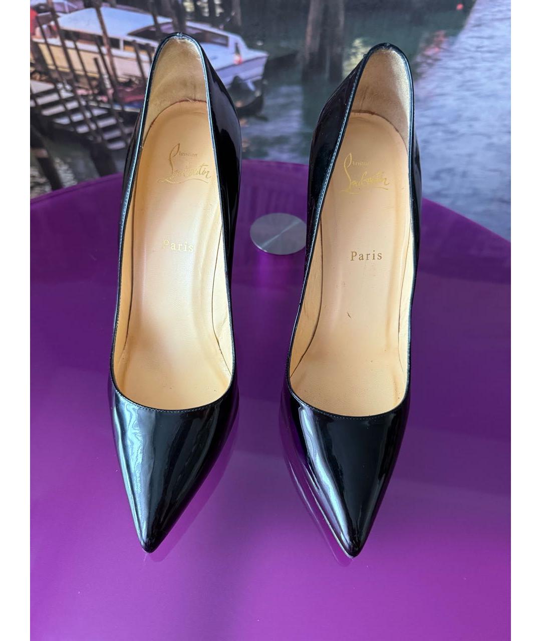 CHRISTIAN LOUBOUTIN Черные туфли из лакированной кожи, фото 2