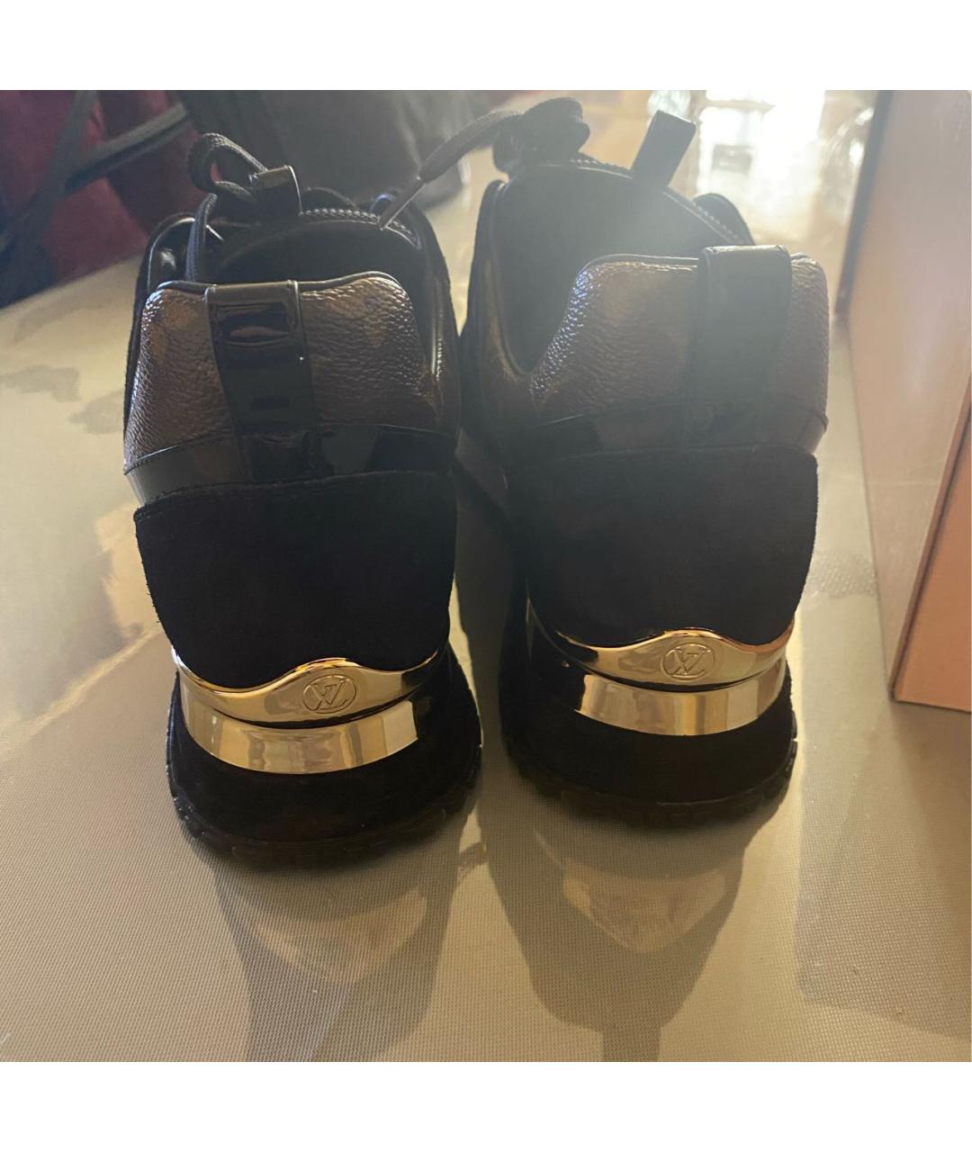 LOUIS VUITTON Черные замшевые кроссовки, фото 4