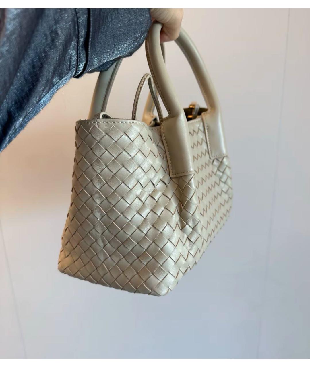 BOTTEGA VENETA Бежевая кожаная сумка с короткими ручками, фото 5