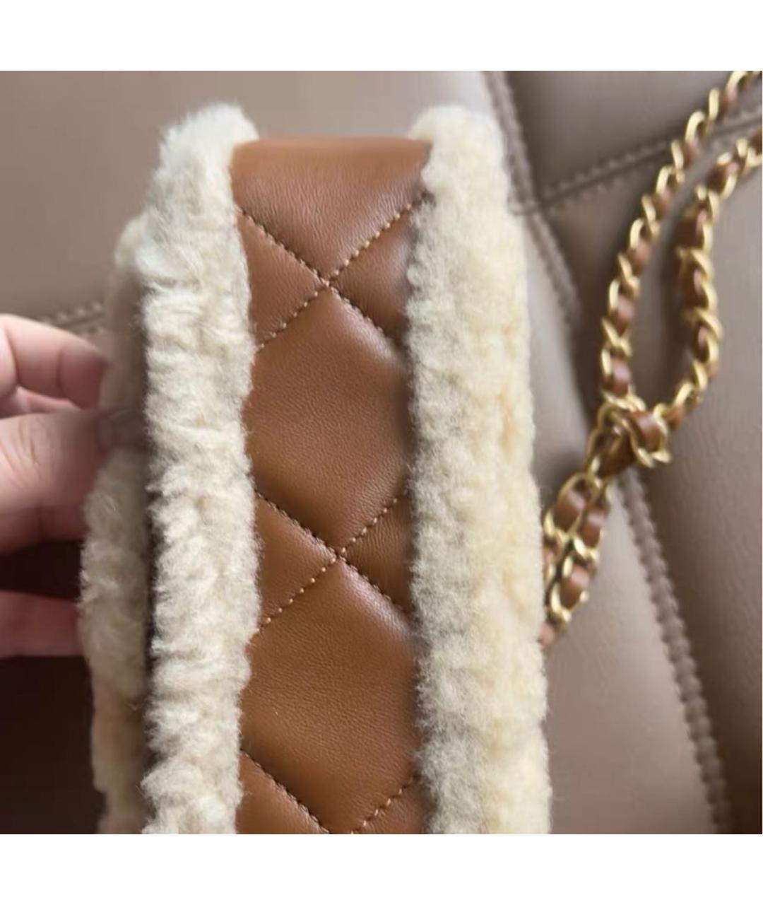 CHANEL Бежевая кожаная сумка через плечо, фото 4