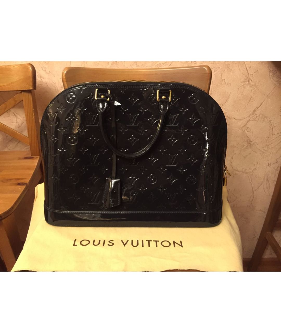 LOUIS VUITTON PRE-OWNED Черная сумка тоут из лакированной кожи, фото 3