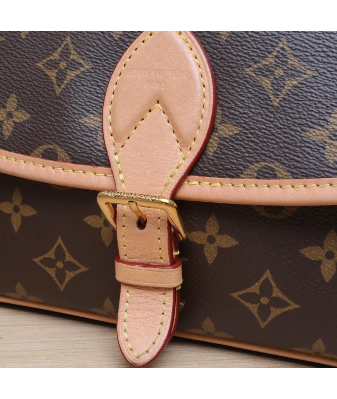 LOUIS VUITTON Коричневая кожаная сумка через плечо, фото 8