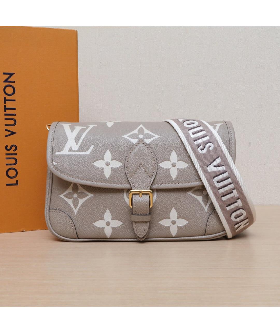 LOUIS VUITTON Бежевая кожаная сумка через плечо, фото 2