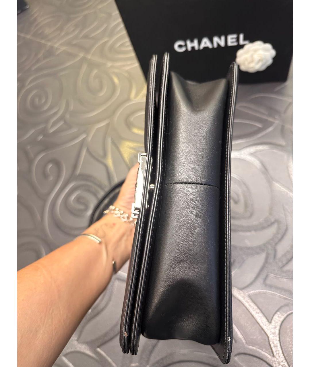 CHANEL Черная кожаная сумка через плечо, фото 3