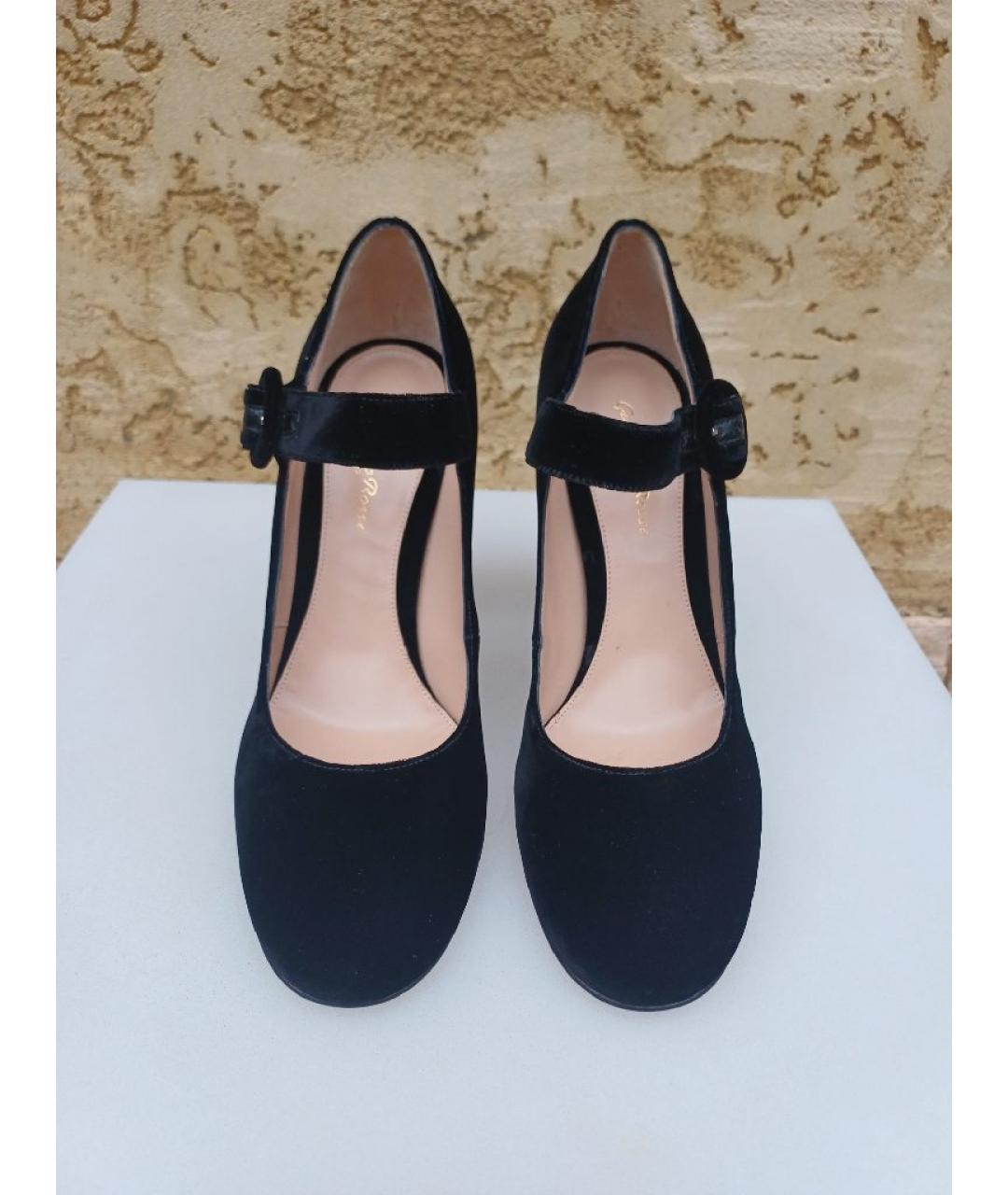 GIANVITO ROSSI Черные бархатные туфли, фото 4