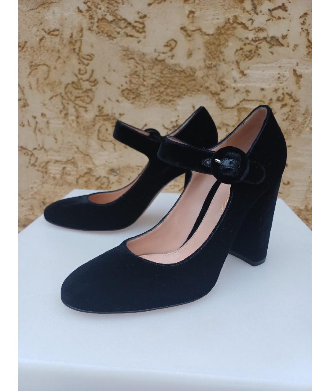 GIANVITO ROSSI Черные бархатные туфли, фото 3