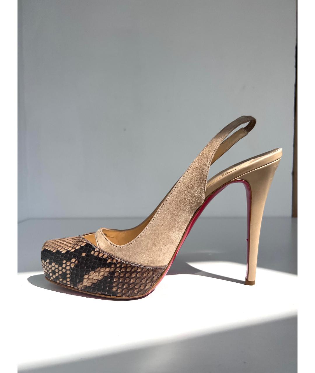 CHRISTIAN LOUBOUTIN Бежевые замшевые туфли, фото 3