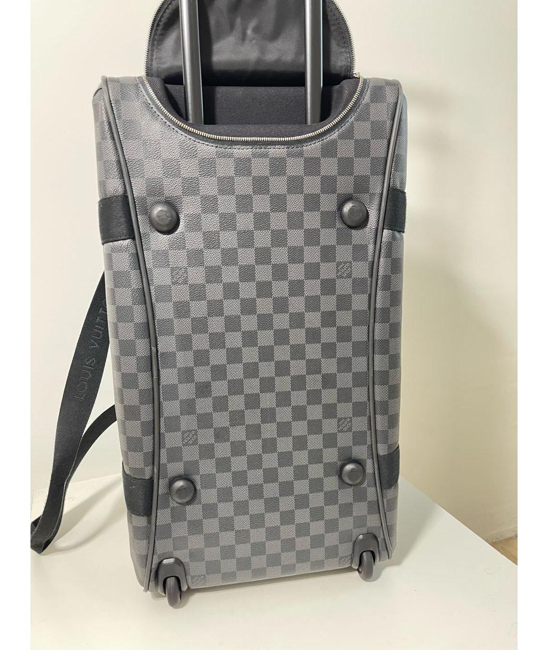 LOUIS VUITTON Серый чемодан, фото 2