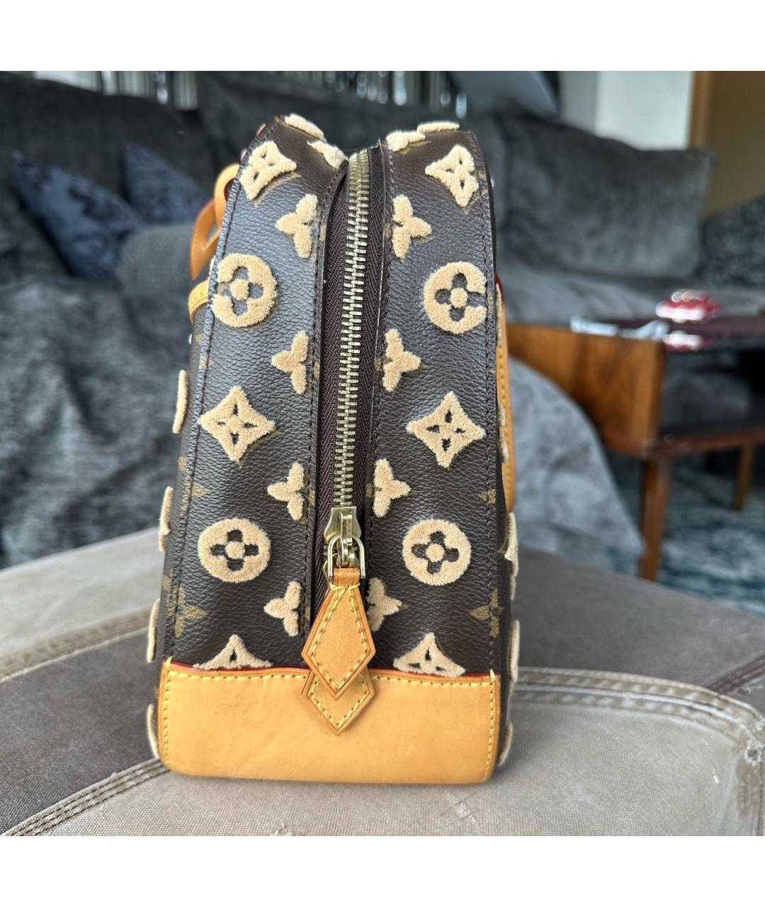 LOUIS VUITTON Коричневая кожаная сумка с короткими ручками, фото 6