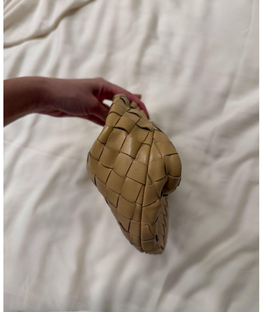 BOTTEGA VENETA Бежевая кожаная сумка с короткими ручками, фото 2