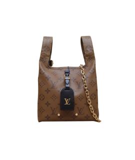 LOUIS VUITTON Сумка через плечо