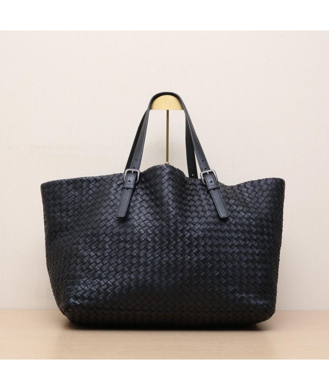 BOTTEGA VENETA Черная кожаная сумка тоут, фото 3