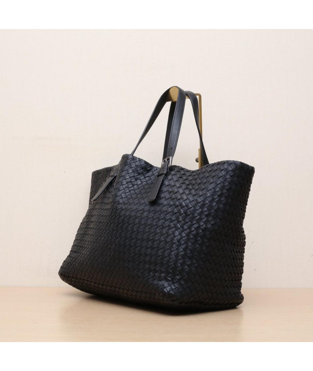 BOTTEGA VENETA Черная кожаная сумка тоут, фото 4