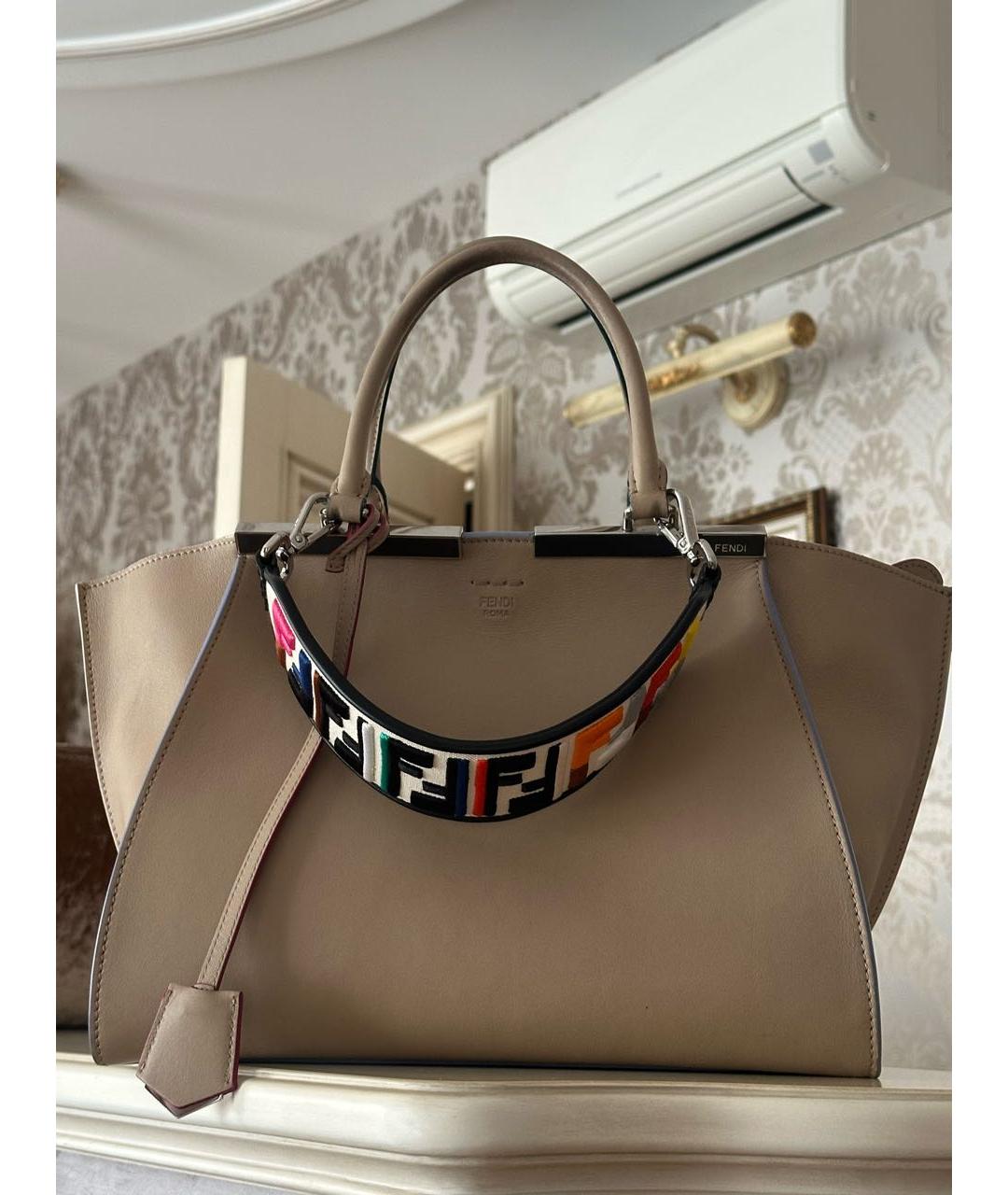 FENDI Бежевая кожаная сумка тоут, фото 6