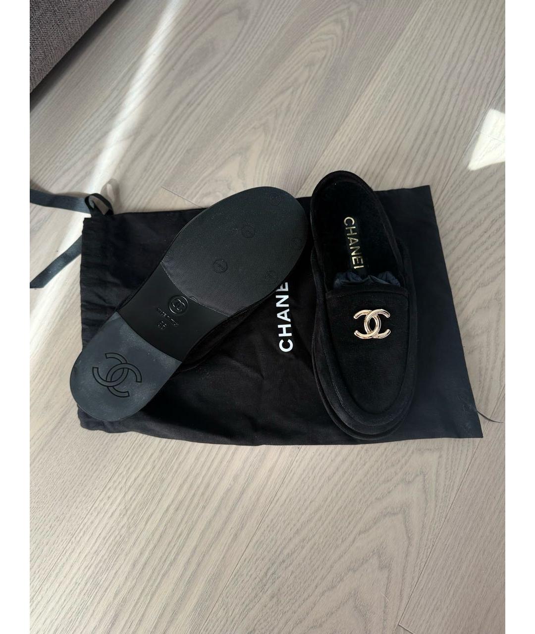 CHANEL Черные замшевые мюли, фото 3