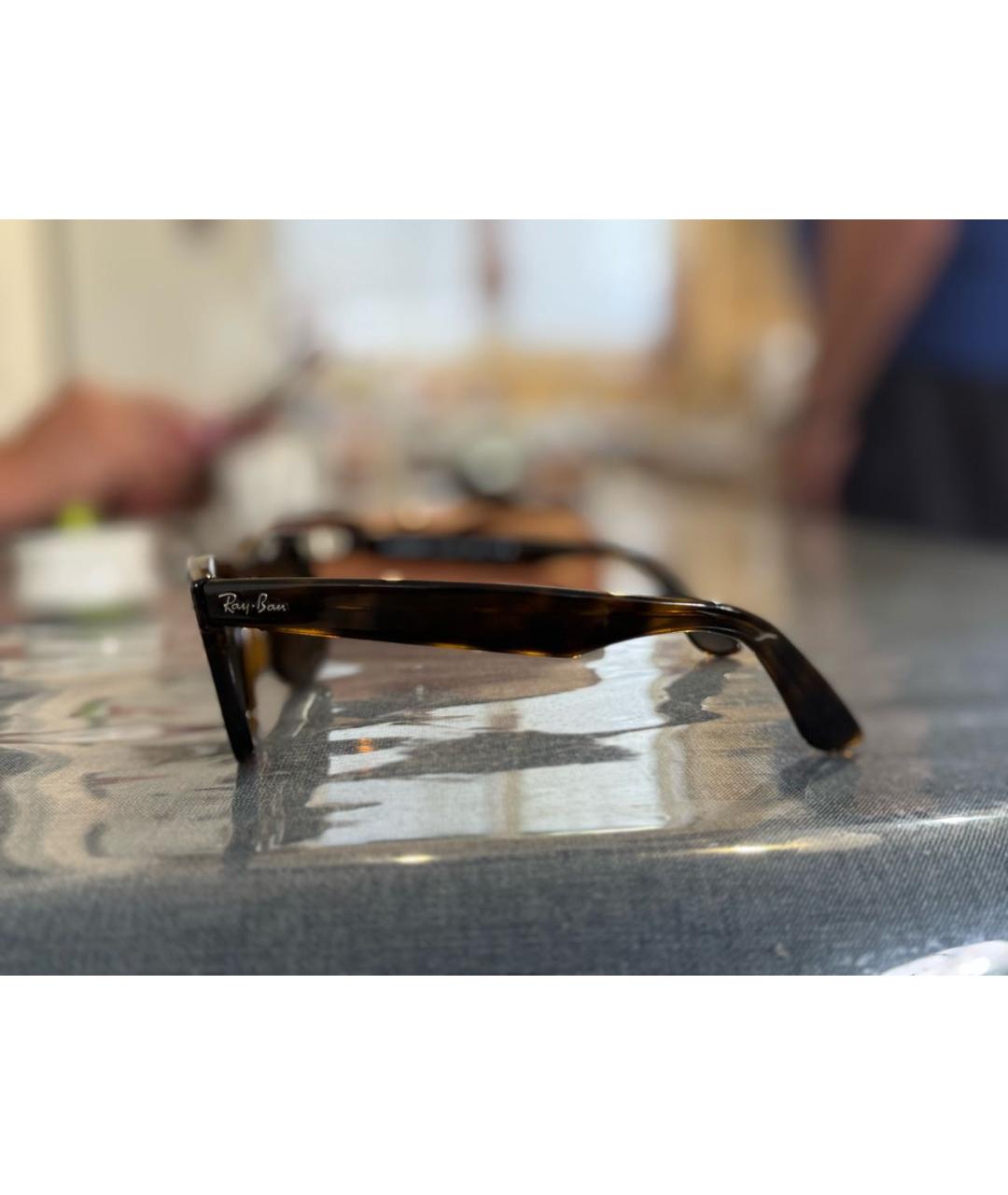RAY BAN Коричневые пластиковые солнцезащитные очки, фото 2