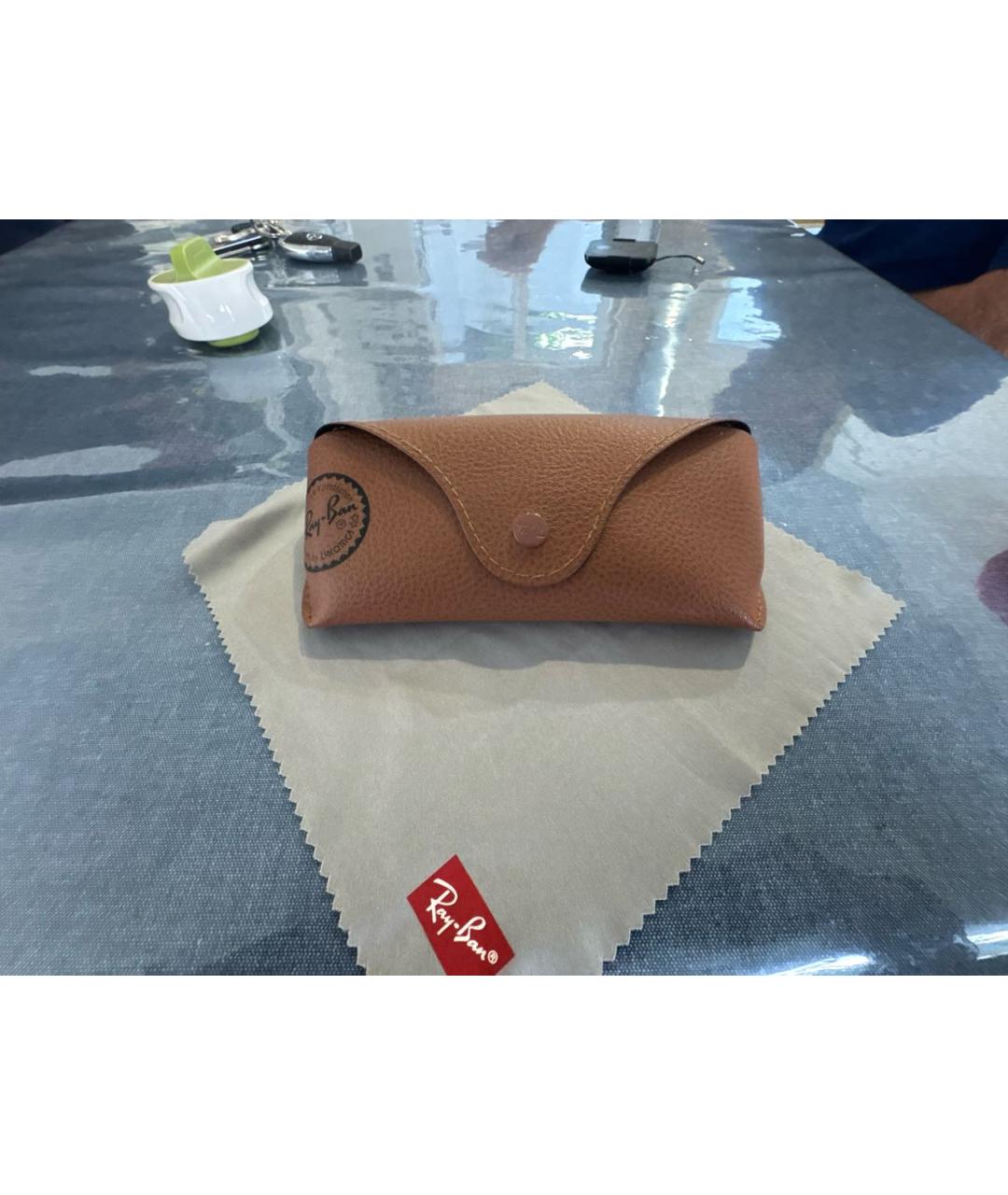 RAY BAN Коричневые пластиковые солнцезащитные очки, фото 4