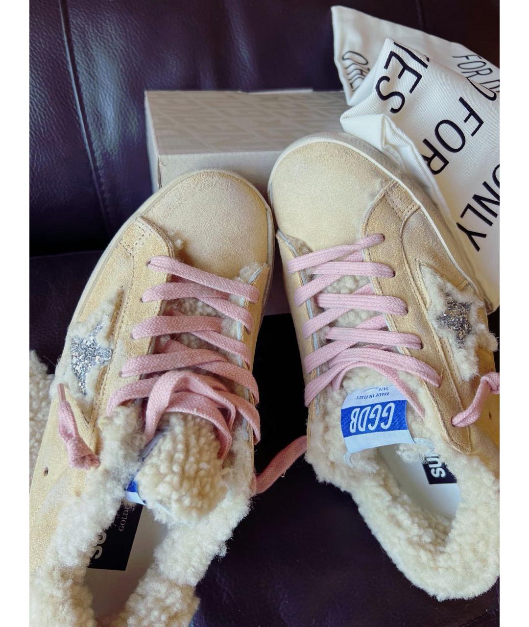 GOLDEN GOOSE DELUXE BRAND Бежевые замшевые кеды, фото 2